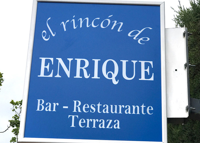 banderola con iluminacion led