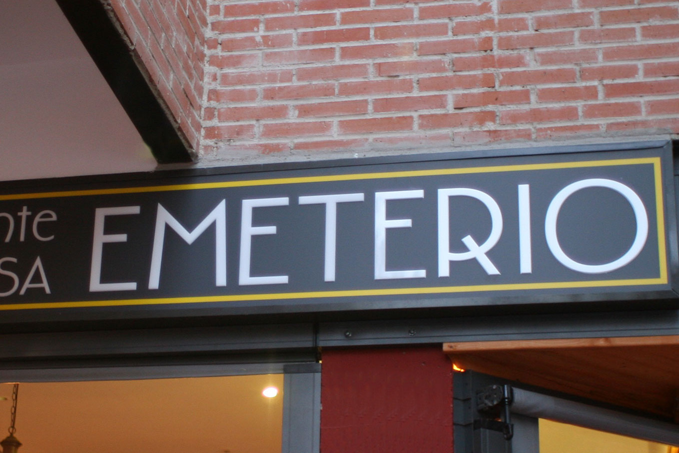 rotulo con iluminacion led